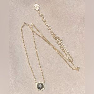 VGUC kendra Scott Davie necklace